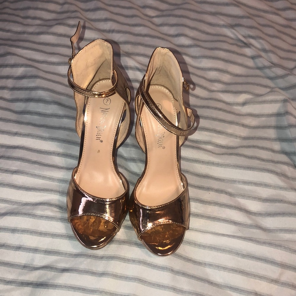 Gold Heel